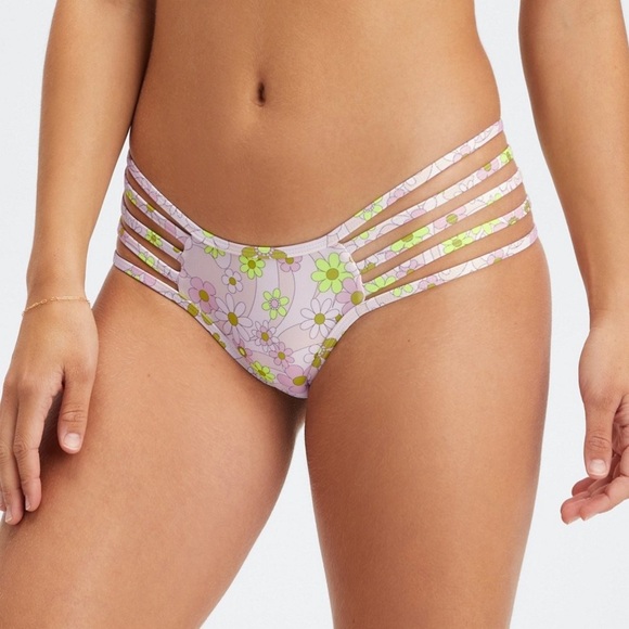 Fabletics High-Waisted Strappy Bikini Bottom NWT LARGE - Picture 1 of 7